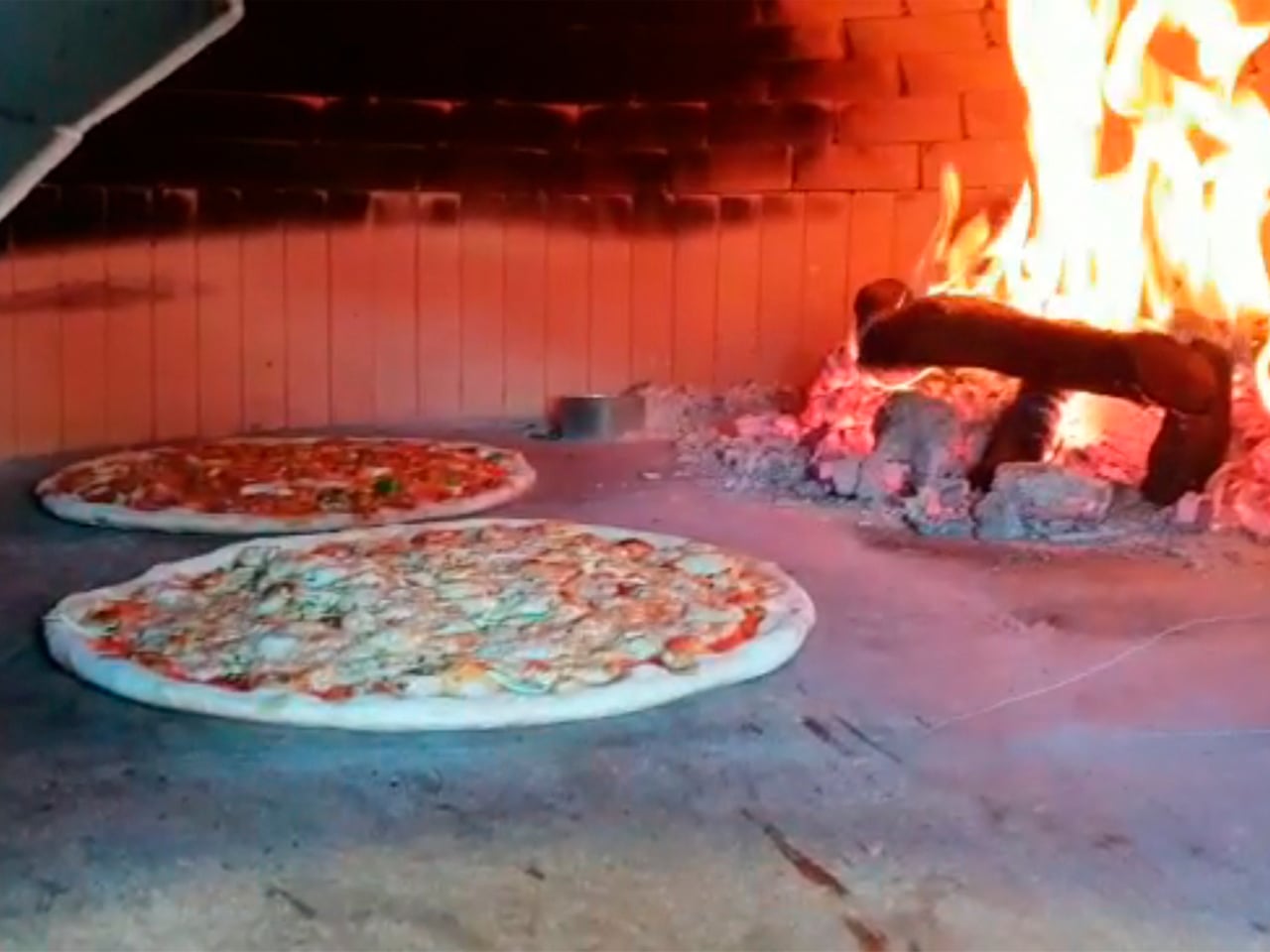 horno de pizza de leña cocción hostelados
