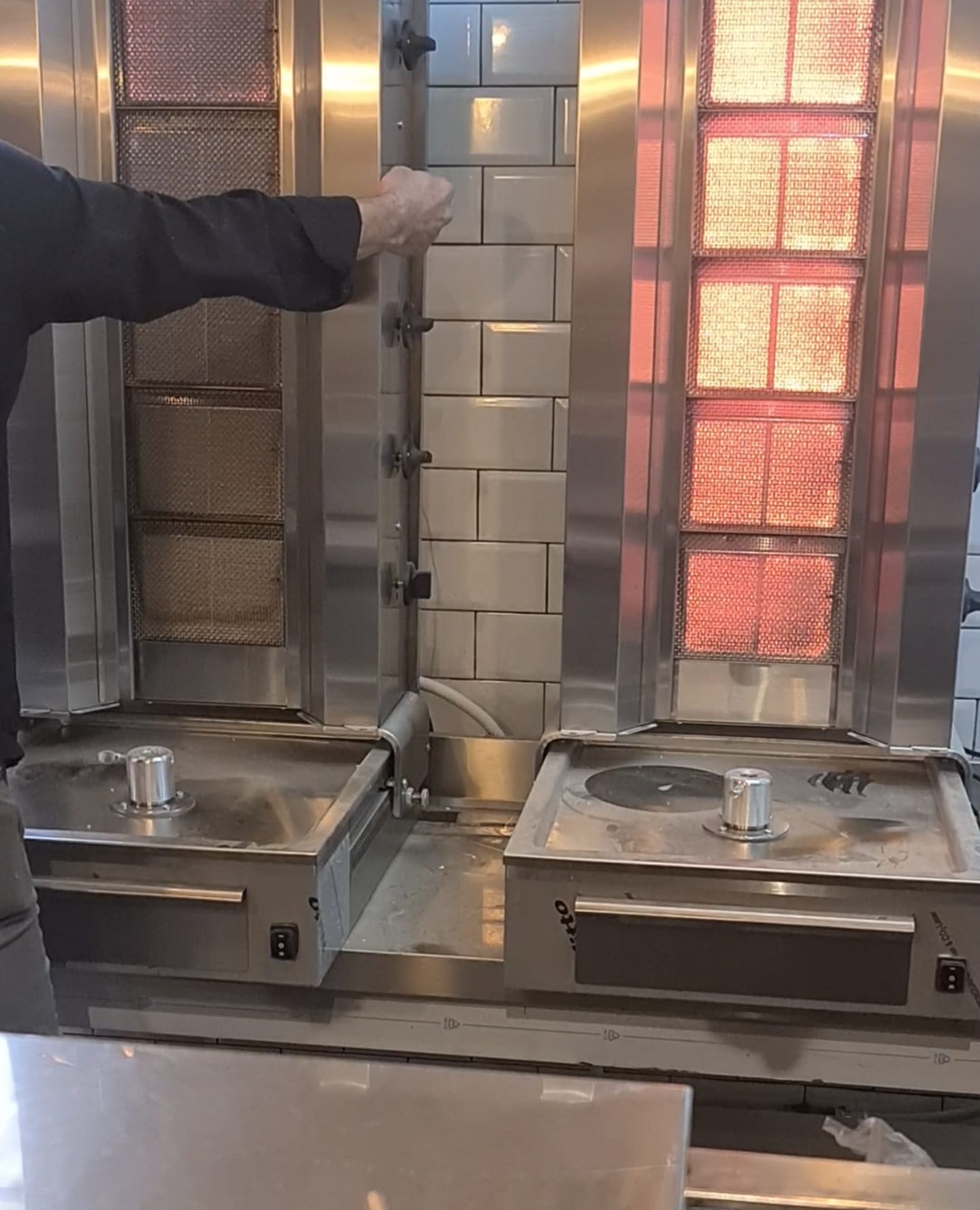ASADOR VERTICAL - KEBAB -TACO PASTOR - SHAWARMA