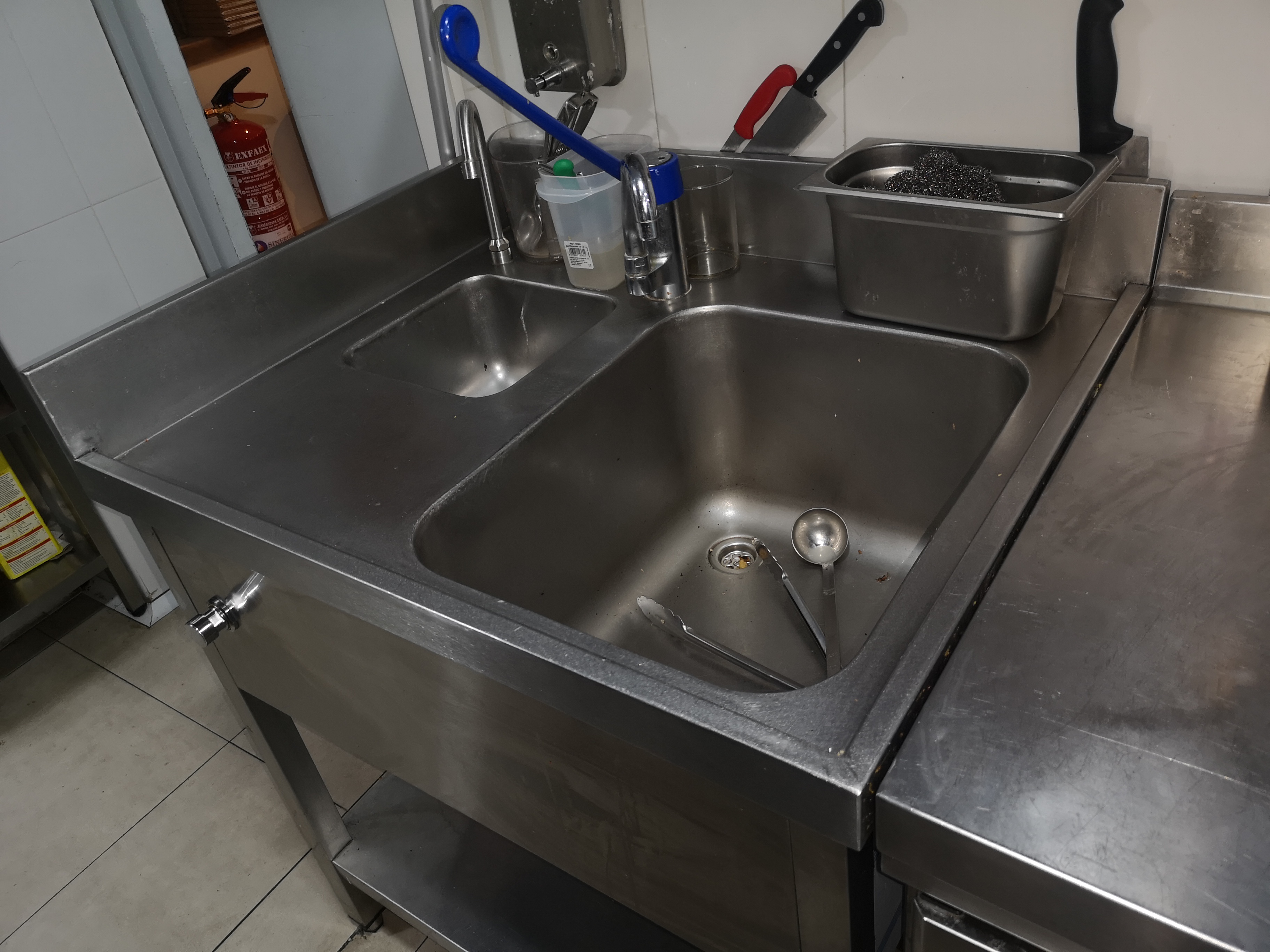 Fabricación a Medida Muebles Inoxidables | Hostelados