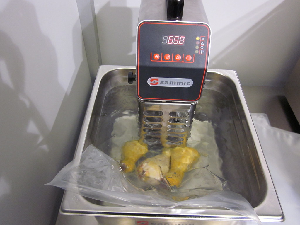 Cocinar a baja temperatura: Recetas simples y modernas con Sous Vide - Arte  y Ciencia de la cocina de precisión en casa by Maria Carmen Roner