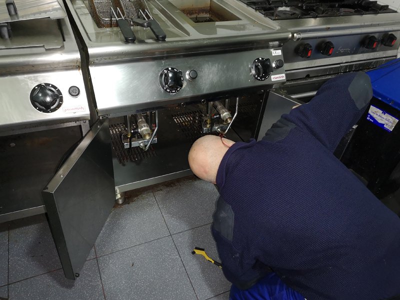 Sat de mantenimiento y reparación de instalaciones y maquinaria de hostelería